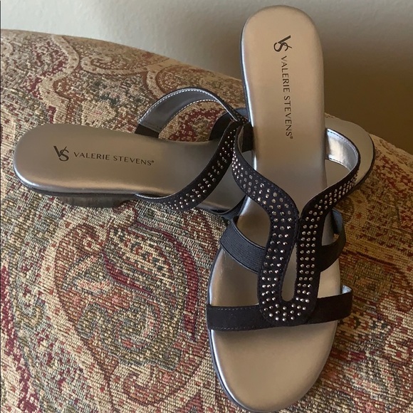 Kitten heel shoes with tiny rhinestones - Picture 4 of 5